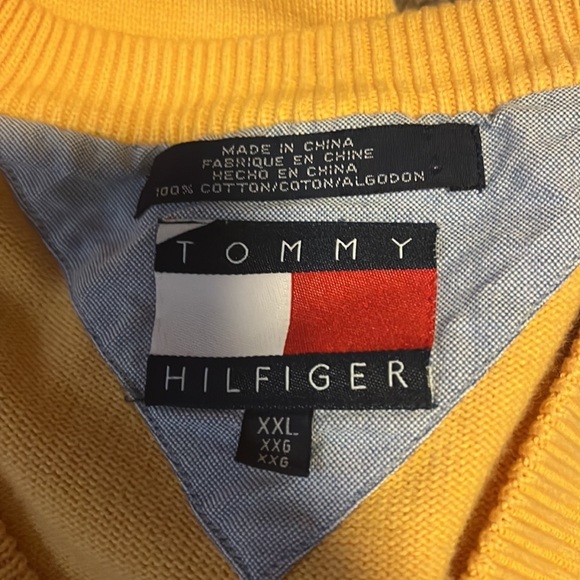 yellow tommy hilfiger sweater - Picture 4 of 4